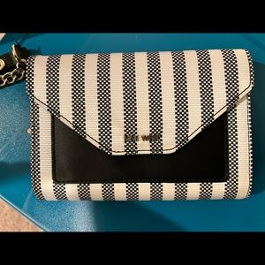 🛍️HOST PICK 🛍️Brand New - Nine West Black/White Stripe Crossbody Bag & Wallet